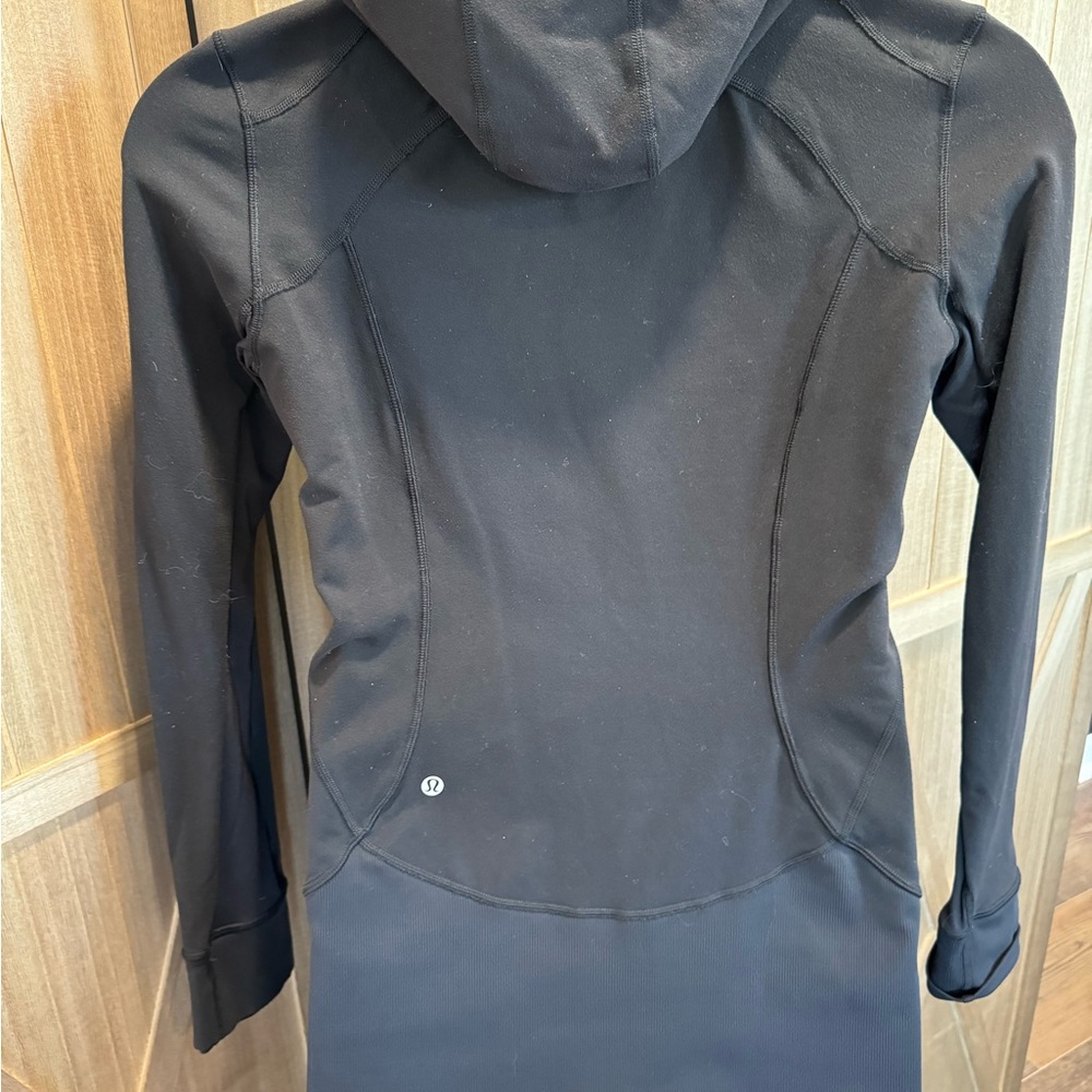 lululemon jacket - Picture 4 of 5